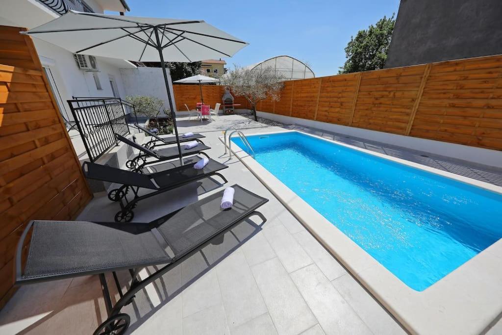 Luxury Apartment Petra With Private Pool Задар Экстерьер фото